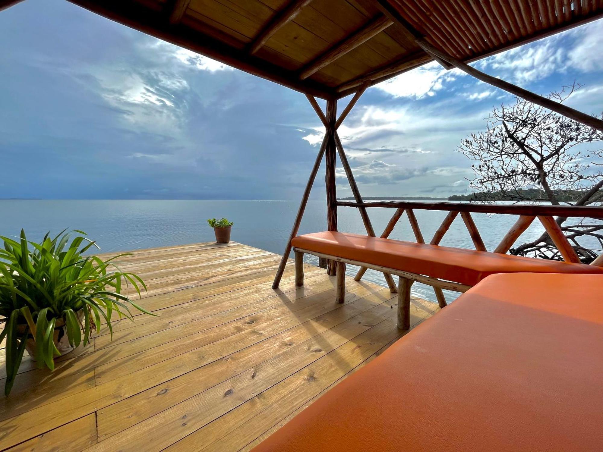 Urraca Monkey Island Eco Resort (Adults Only) Punta Laurel Exteriér fotografie