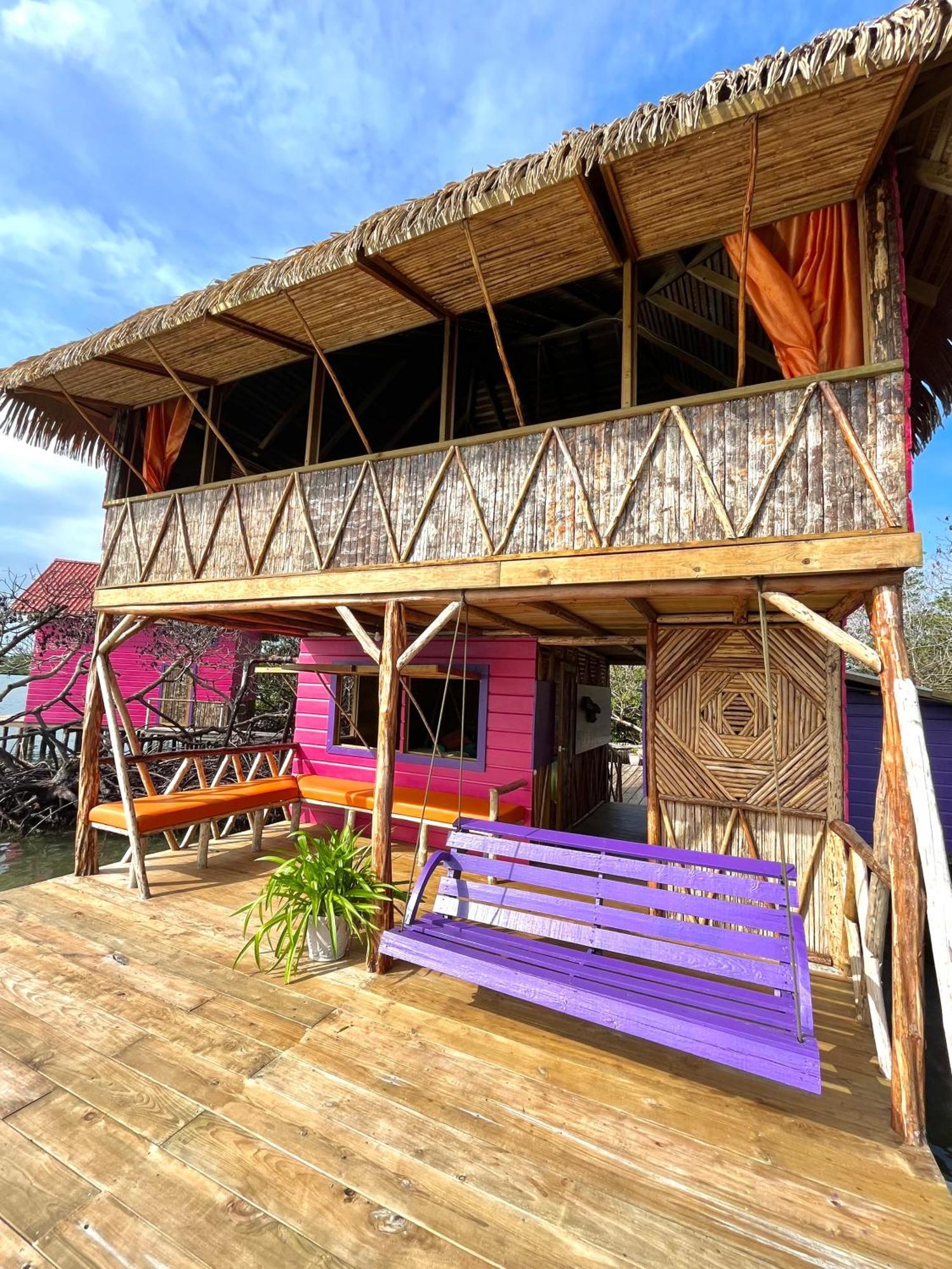Urraca Monkey Island Eco Resort (Adults Only) Punta Laurel Exteriér fotografie